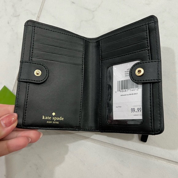Kate Spade Wallet - Picture 5 of 8